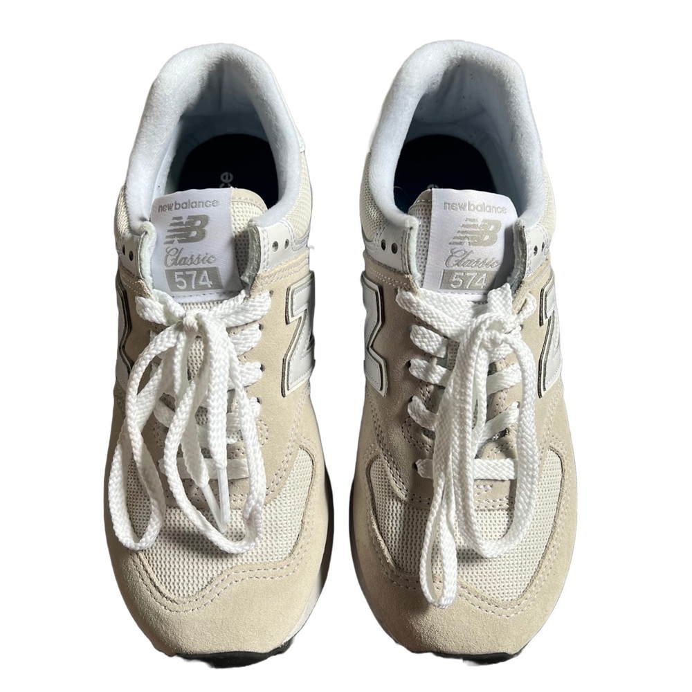 NEW BALANCE GRAY AND WHITE CLASSIC 574 NEUTRAL SNEAKER SIZE 7 - Picture 2 of 12